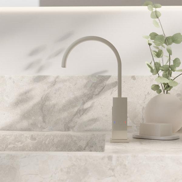 Actual product image Steinberg 135 series kitchen faucet, swivel, with drain set, 150mm projection, 1351501