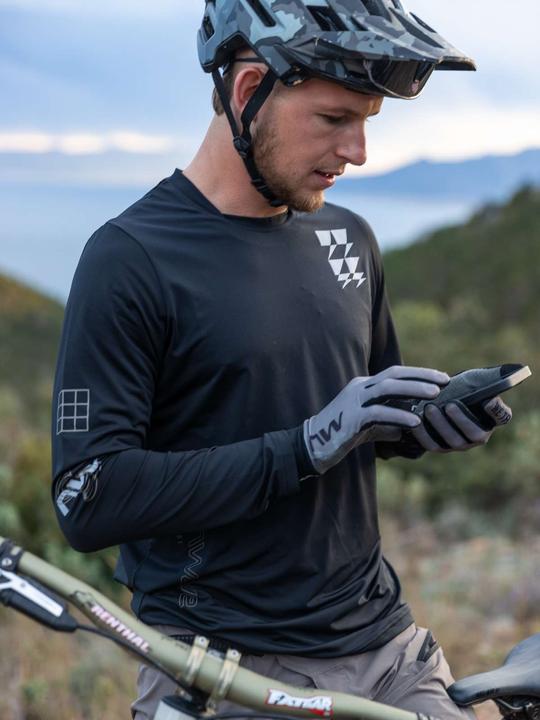 Actual product image Northwave Bomb Jersey Langarm-Radtrikot (S)