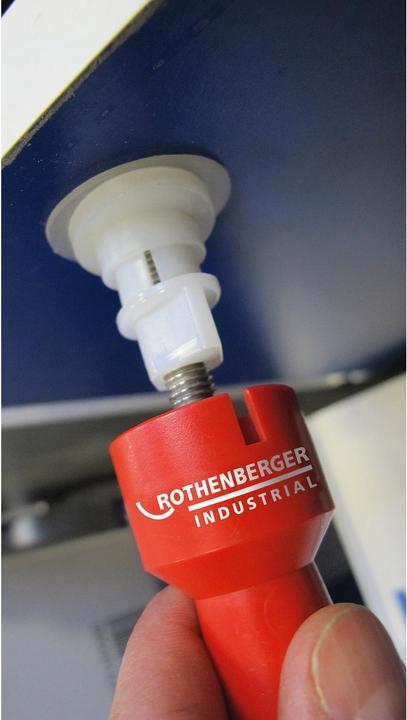 Image du produit Rothenberger Clé de montage de siège de WC industriel 036040E