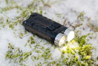 Produktbild Newell EDC Nyks LED-Taschenlampe (900 lm)