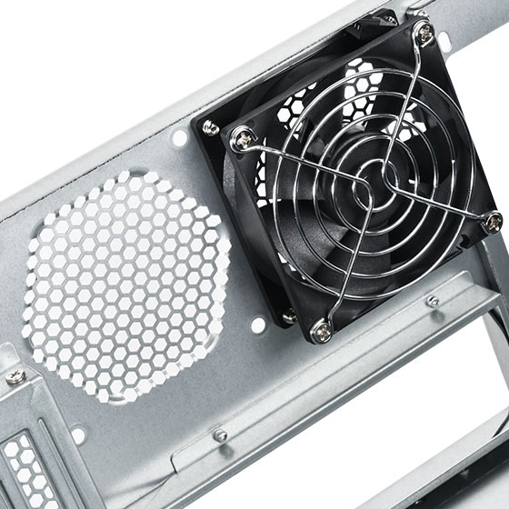 Produktbild Silverstone SST-RM400 (Mini-ITX, ATX, mATX, SSI CEB)