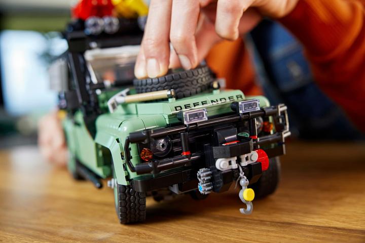 Image du produit LEGO Icons Klassischer Land Rover Defender 90 10317 (10317, LEGO Icons, LEGO difficiles à trouver)
