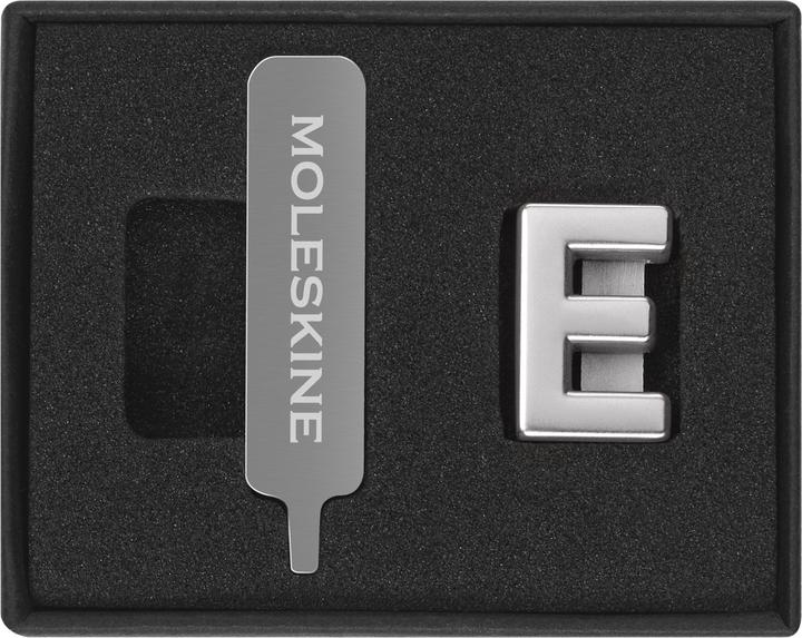 Actual product image Moleskine Pin Letter E Silver (No binding)