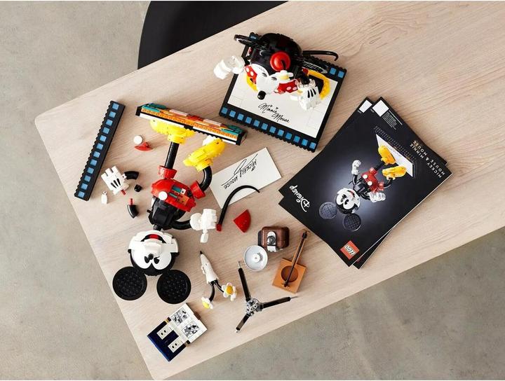 Image du produit LEGO Mickey Mouse et Minnie Mouse (43179, LEGO Disney, LEGO difficiles à trouver)