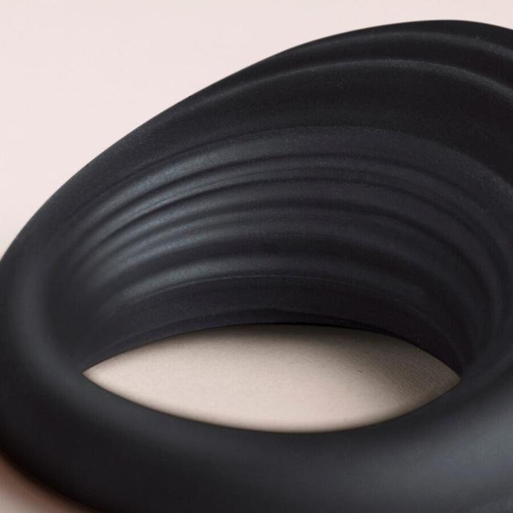 Actual product image Rocks-Off Spire - Vibrating Cockring - Black (6.30 cm)