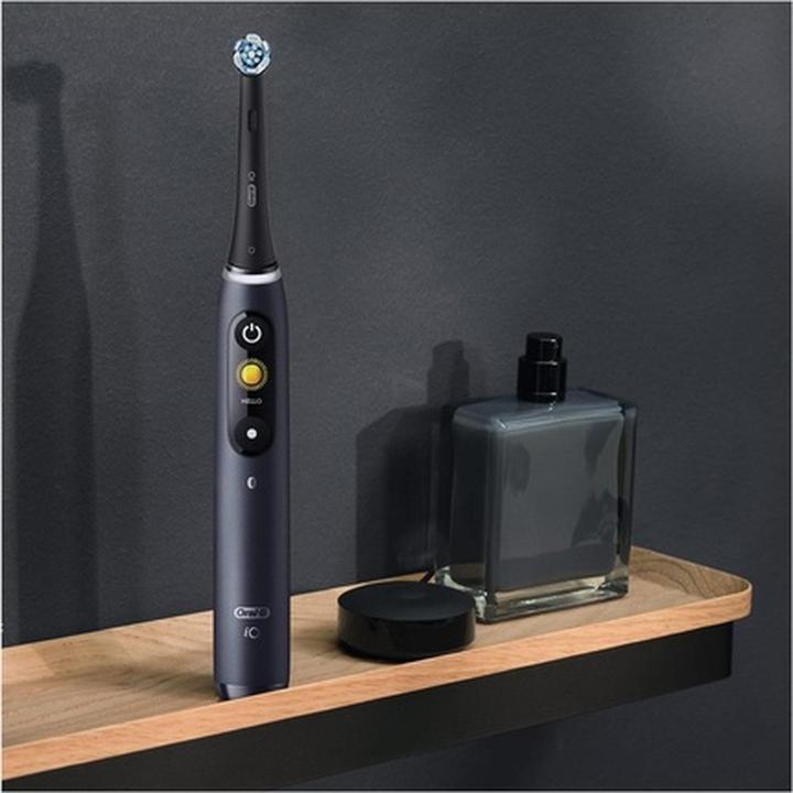 Image du produit Oral-B iO Series 8n Zwart met extra opzetborstel (noir avec brosse supplémentaire) (Brosse à dents oscillo-rotative)