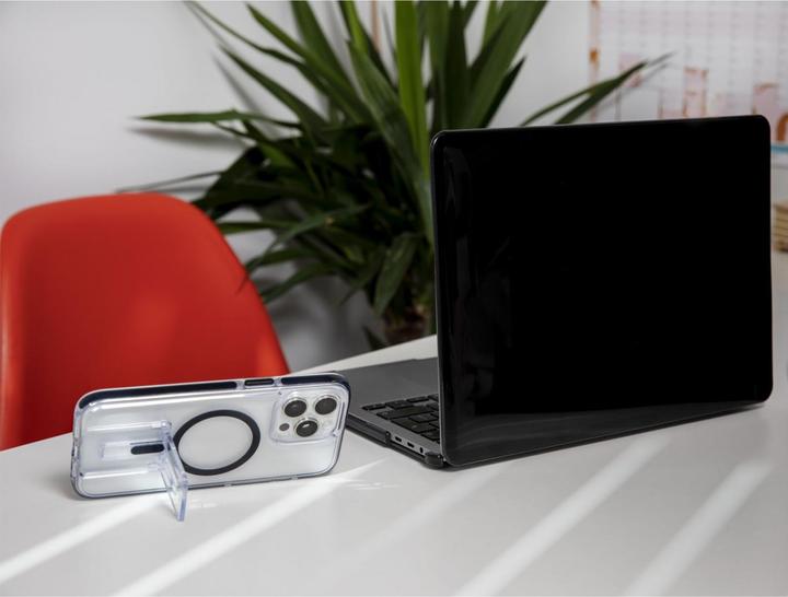 Actual product image tech21 Evo Kick MagSafe iPhone 15 Pro Max - Clear Black (Apple iPhone 15 Pro Max)
