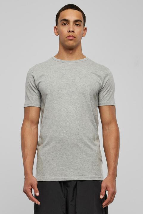 Actual product image Urban Classics Fitted Stretch Tee (M)