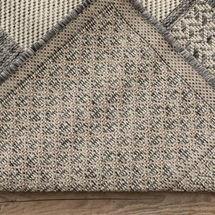 Actual product image Domoletti CARPET DAWN 85/GU6-E 133X190 (133 x 190 cm)
