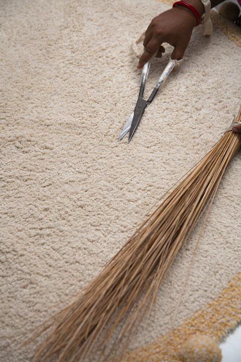 Actual product image Lorena Canals Bubbly Honey (120 x 120 cm)