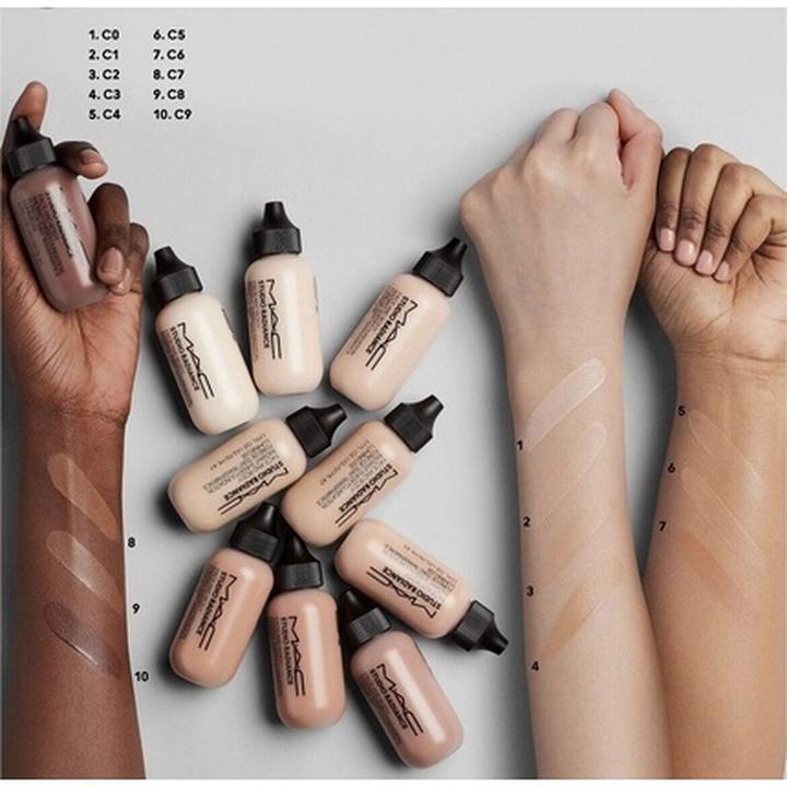 Immagine prodotto MAC Cosmetics Studio Radiance Face and Body Radiant Sheer Foundation (W5)