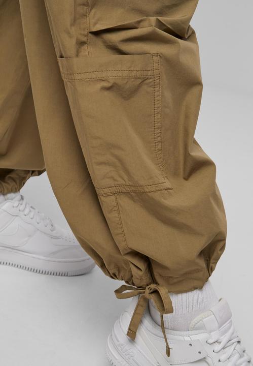 Immagine prodotto Urban Classics Pantaloni Cargo Parashute da donna in cotone - 166855 (4XL)
