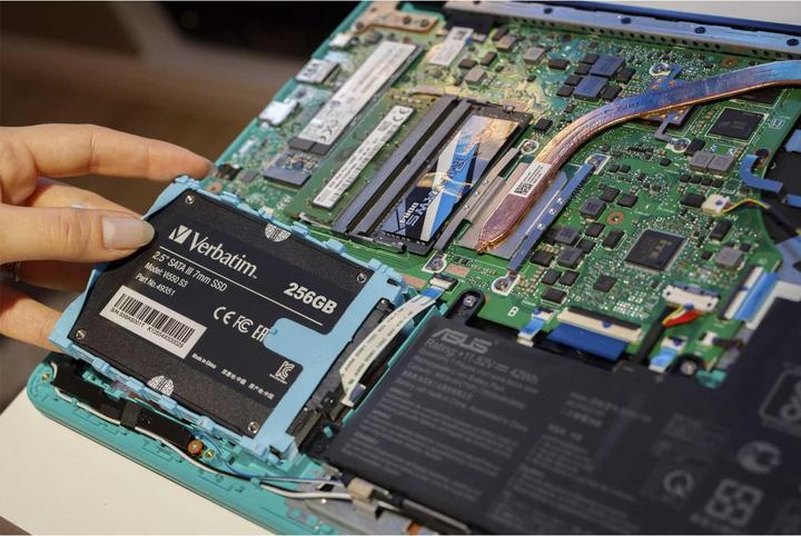 Produktbild Verbatim Vi550 S3 (256 GB, 2.5")