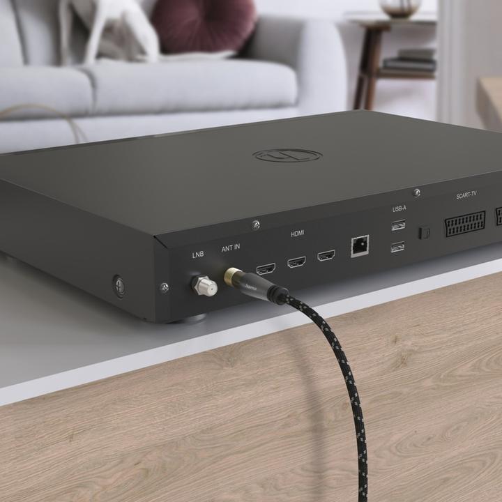 Actual product image Hama Antenna cable, coax male - coax female, metal, gold plated, 1.5 m, 120 dB (120 dB, Antenna cable)