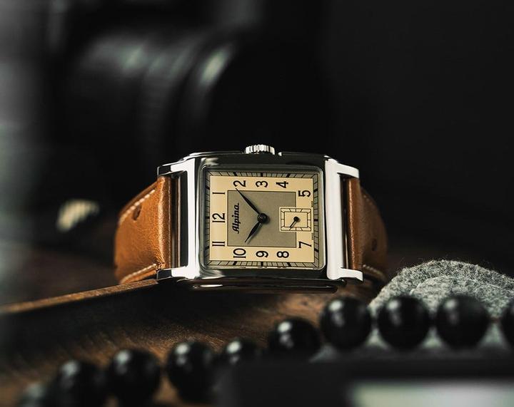 Image du produit Alpina Watch Alpina AL-530SAC3C6 Heritage Carree (Montre analogique, 33 mm)