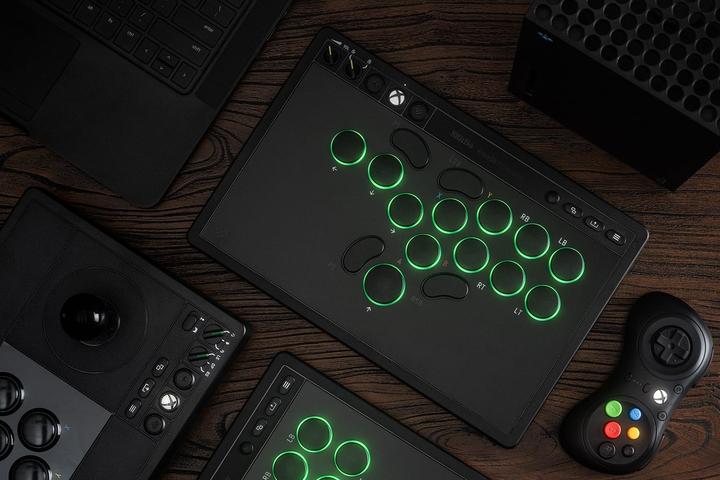 Produktbild 8bitdo Arcade Controller (Windows, Xbox One S, Xbox One X, Xbox Series S, Xbox Series X)