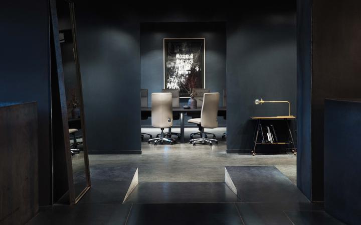 Produktbild HAG Tribute 9031 LEDER mit Kopfstütze (41 - 52 cm)