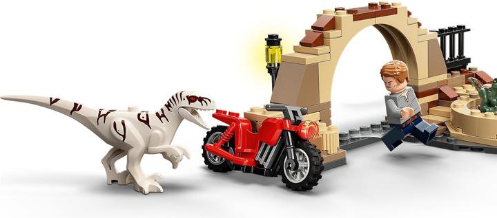 Produktbild LEGO Atrociraptor: Motorradverfolgungsjagd (76945, LEGO Jurassic World)