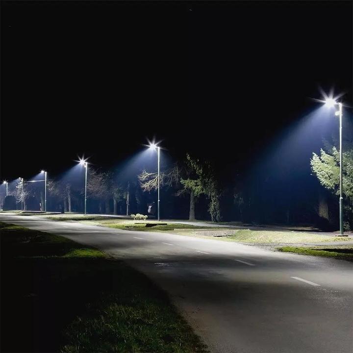 Actual product image V-TAC VT-215301 - Streetlight, 100 W, 10000 lm, 6500 K, IP65, grey (10000 lm, IP65)