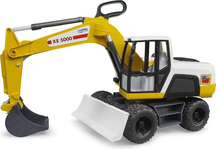 Actual product image Bruder Mobile excavator