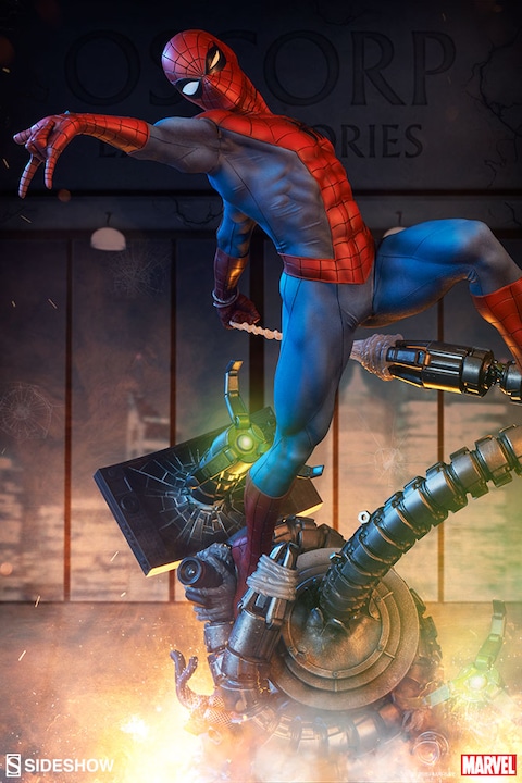 Actual product image Sideshow Marvel "Spiderman" Premium Format Statue