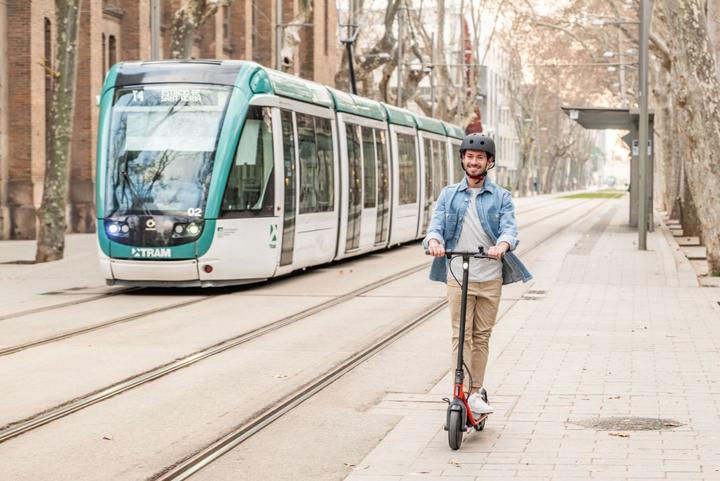 Actual product image Segway-Ninebot eKickscooter D18E (25 km/h, 18 km, 250 W)