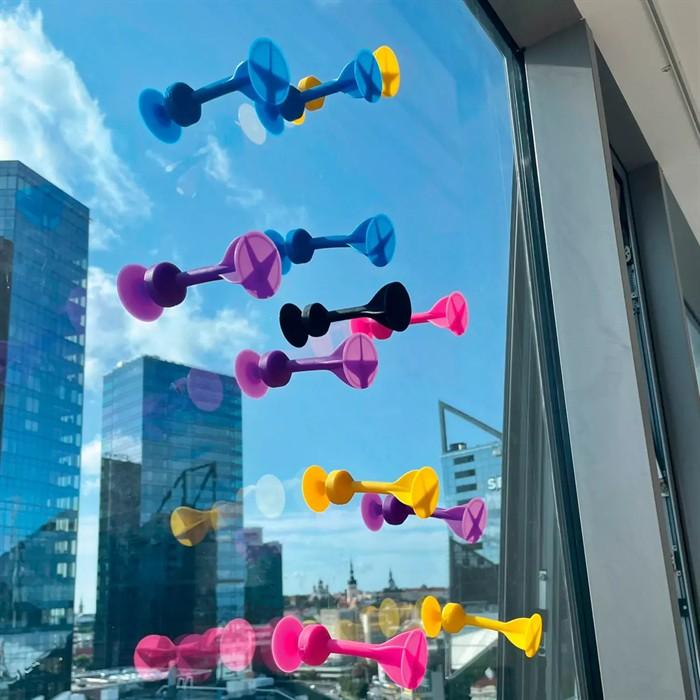 Actual product image Tossit Suction cup darts (English, French, German, Multilingual, 2 - 4 Players)