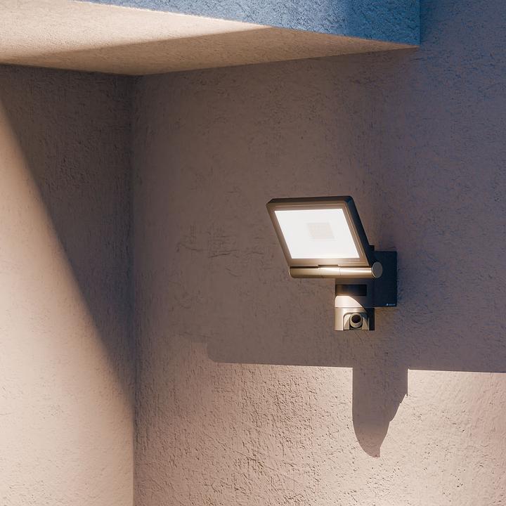 Produktbild Steinel XLED CAM2 SC ANT 092603 LED-Aussenstrahler, LED-Flutlichtstrahler EEK: E (2310 lm, IP44)