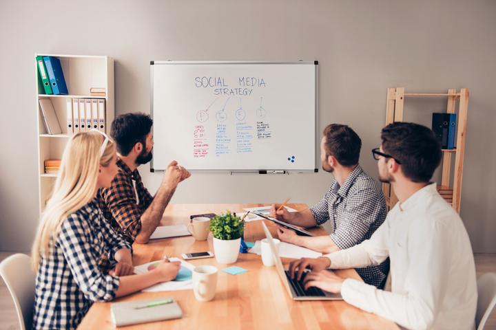 Produktbild Legamaster Magnethaftendes Whiteboard Premium 60 cm x 90 cm, Weiss (60 x 90 cm)