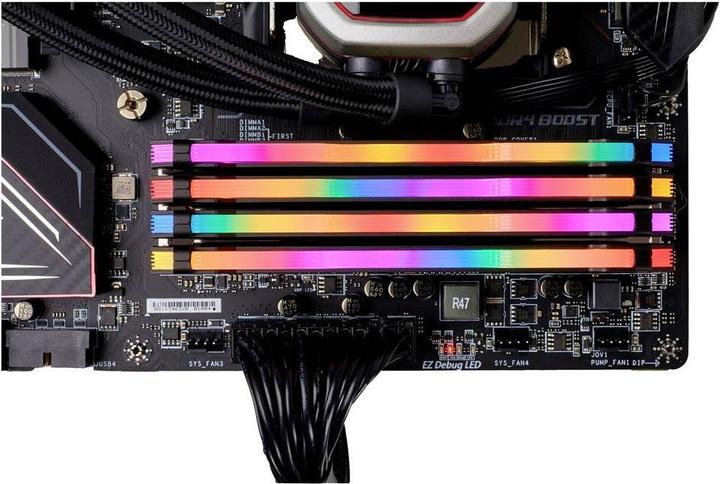 Actual product image Corsair Vengeance RGB Pro (4 x 16GB, 3200 MHz, DDR4-RAM, DIMM)