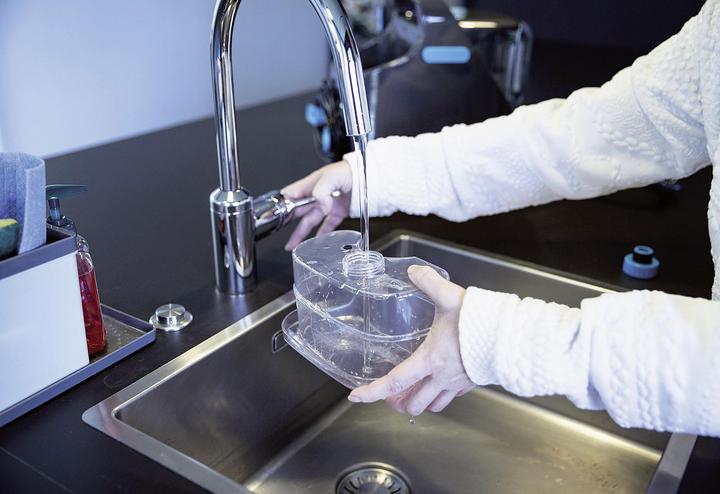 Actual product image Livington Spot Blast