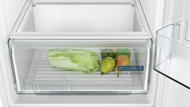 Actual product image Siemens iQ100, built-in fridge-freezer combination with bottom freezer compartment, 177.2 x 54.1 cm, flat (249 l)