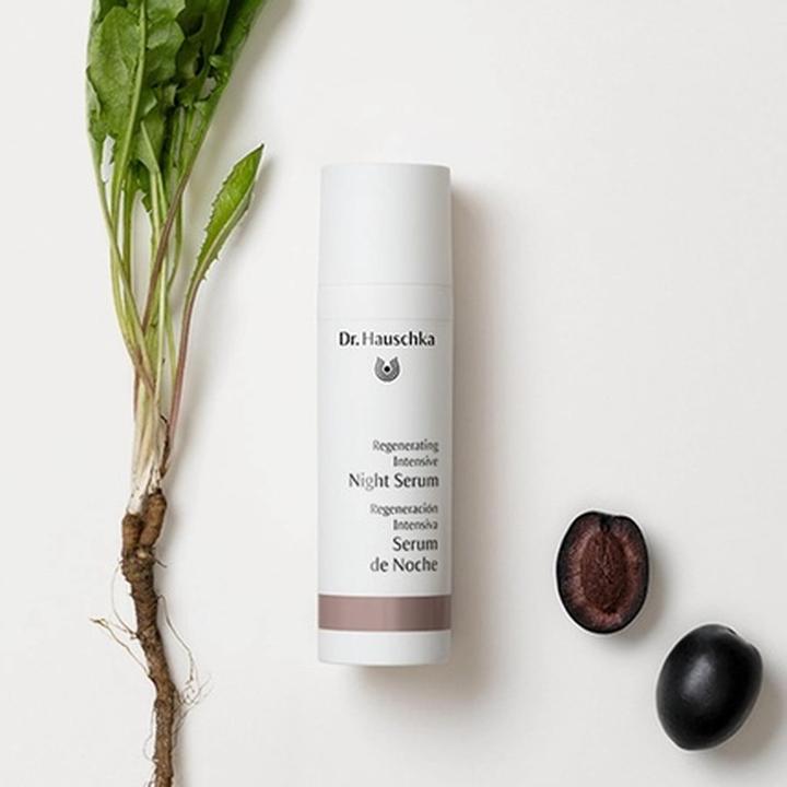 Produktbild Dr. Hauschka Intensives regenerierendes Nachtserum 30 ml (30 ml)