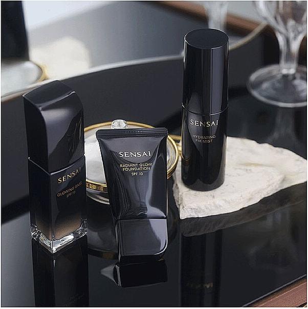 Produktbild Sensai Radiant Glow Foundation SPF10 (Ivory Beige, RG102)