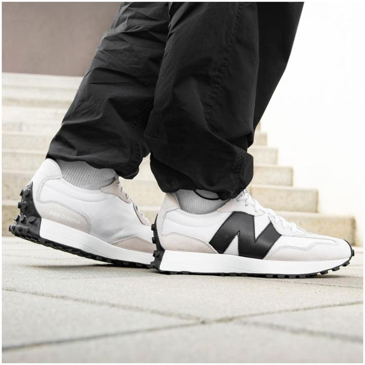 Image du produit New Balance 327 (43)