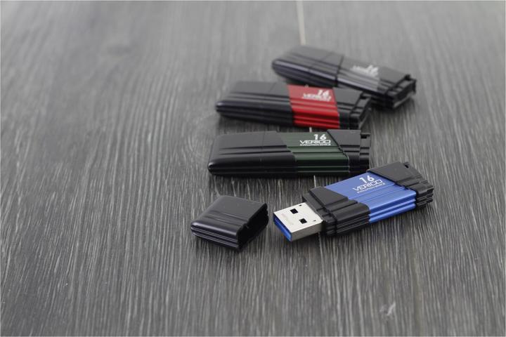 Actual product image Verico USB-STICK 512GB USB 3.1, MKII, metal housing Blue retail (512 GB, USB 3.1)