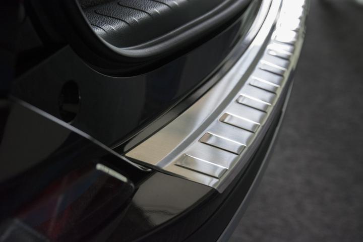 Produktbild Avisa Edelstahl Ladekantenschutz für TOYOTA RAV4 IV ab 02.2016 bis 2018 (Heck)