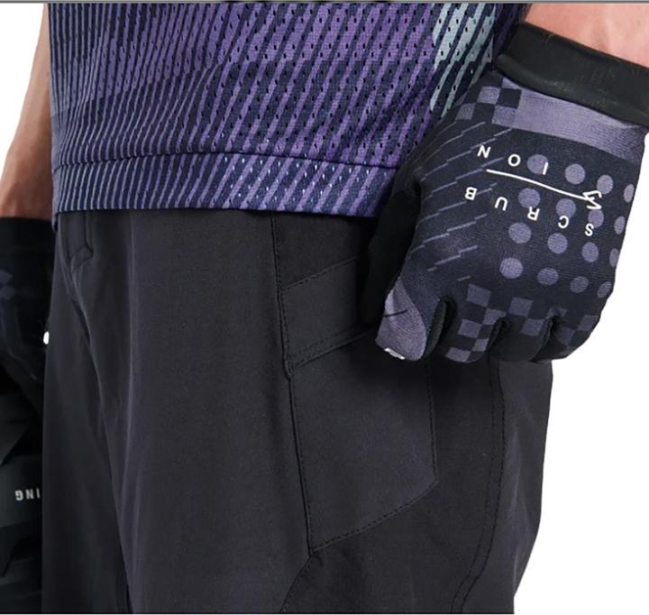 Actual product image ION Scrub (S)