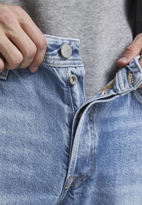 Actual product image Jack & Jones Chris Original CJ 920 Loose Fit Jeans (W31/L30)