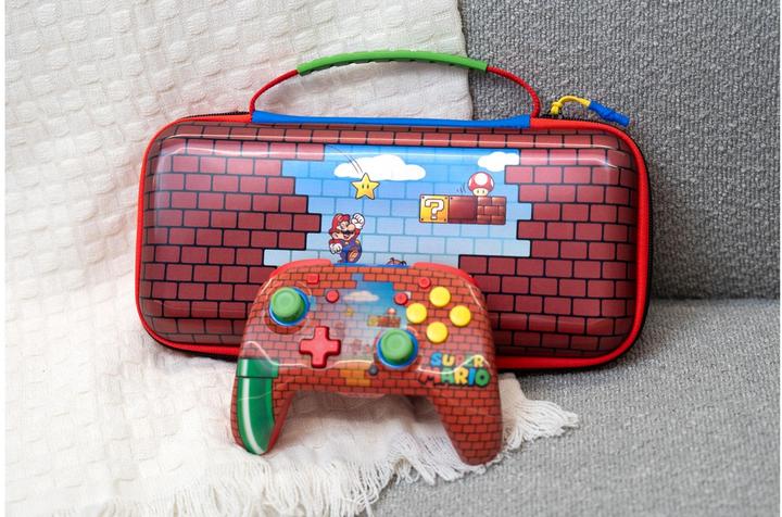 Produktbild Turtle Beach - PlayTrek Travel Case - Mario Bricks (Switch, Switch 2)