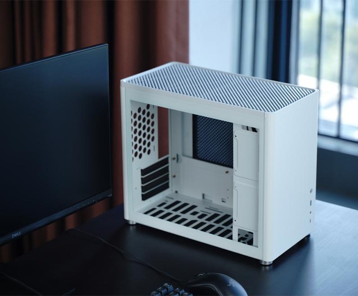 Actual product image Jonsbo D30 (mATX)