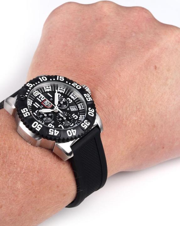 Immagine prodotto Luminox XS.3181.L Cronografo in acciaio Colormark Serie 3180 Uomo 44mm 200M (Cronografo)