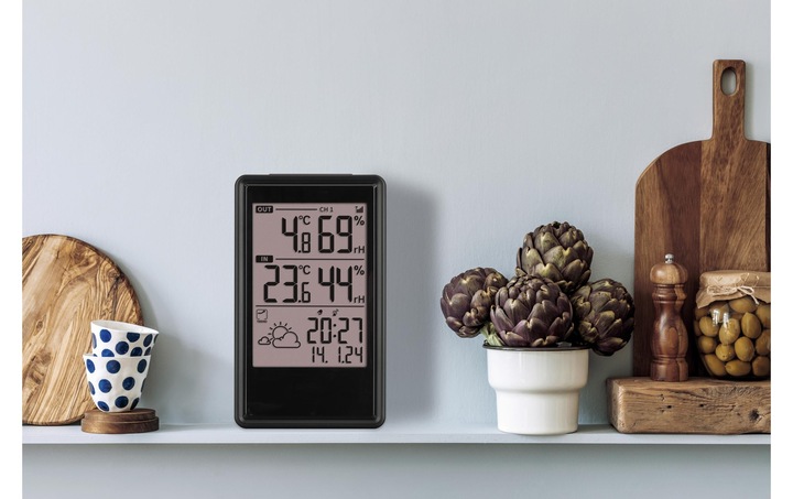 Actual product image TFA Radio weather station