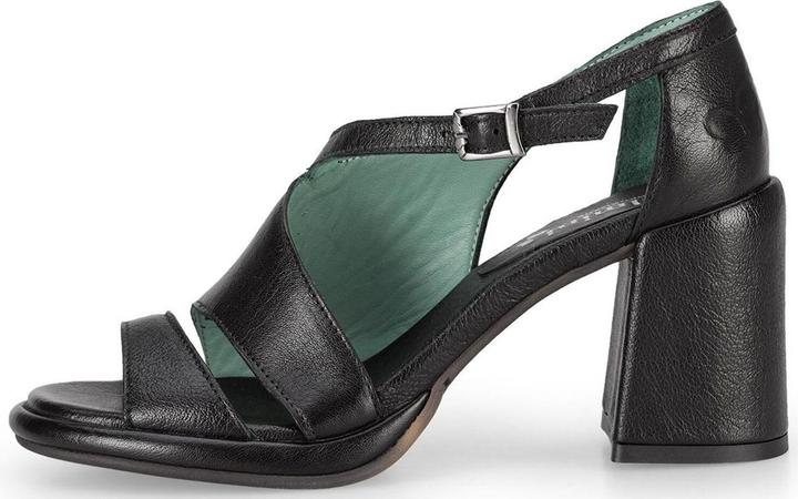 Image du produit Felmini Stefanny D796, une sandale à talon dont chaque détail respire l'élégance. Le talon est luxueusement (40)