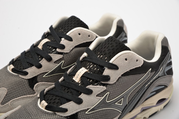 Actual product image Mizuno WAVE RIDER 10 (42)