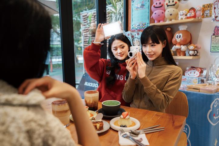 Actual product image Zhiyun CINEPEER CM25 (Video light)