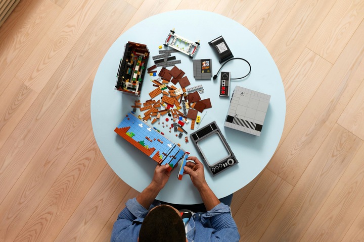 Actual product image LEGO Nintendo Entertainment System (71374, LEGO Rare Sets)