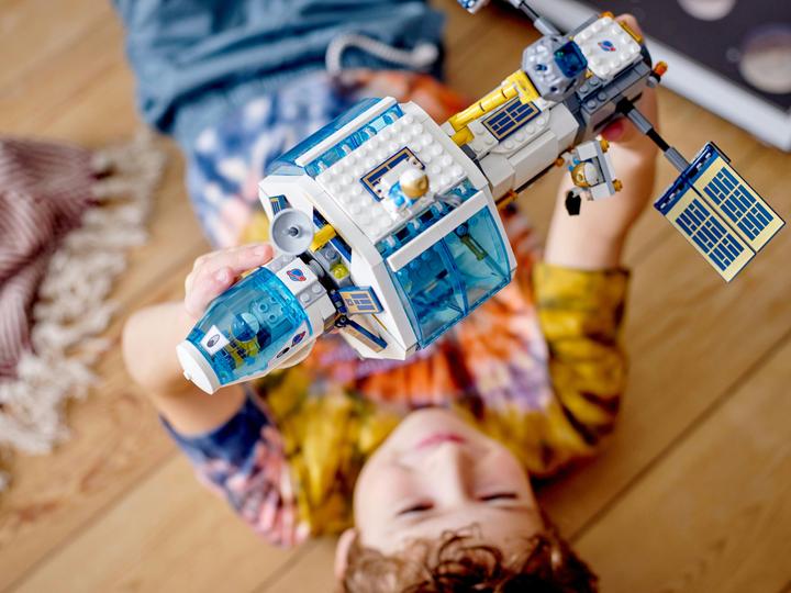 Actual product image LEGO Lunar Space Station (60349, LEGO City)