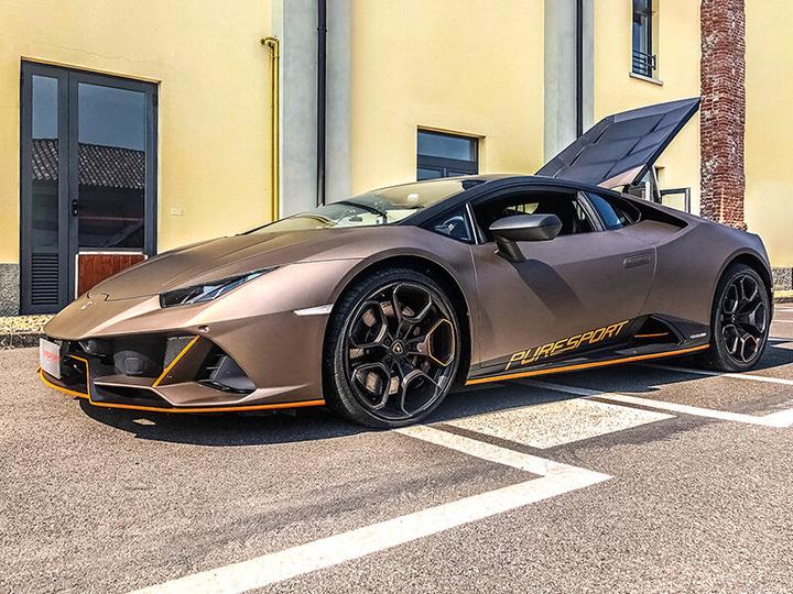 Image du produit Smartbox Pilotage sur piste : 1 tour en Lamborghini Huracán EVO sur le circuit de Crémone (1 pers.)