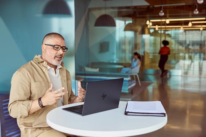 Image du produit HP EliteBook Ultra G1i (14", 1000 Go, 32 Go, DE, Intel Core Ultra 7 258V)